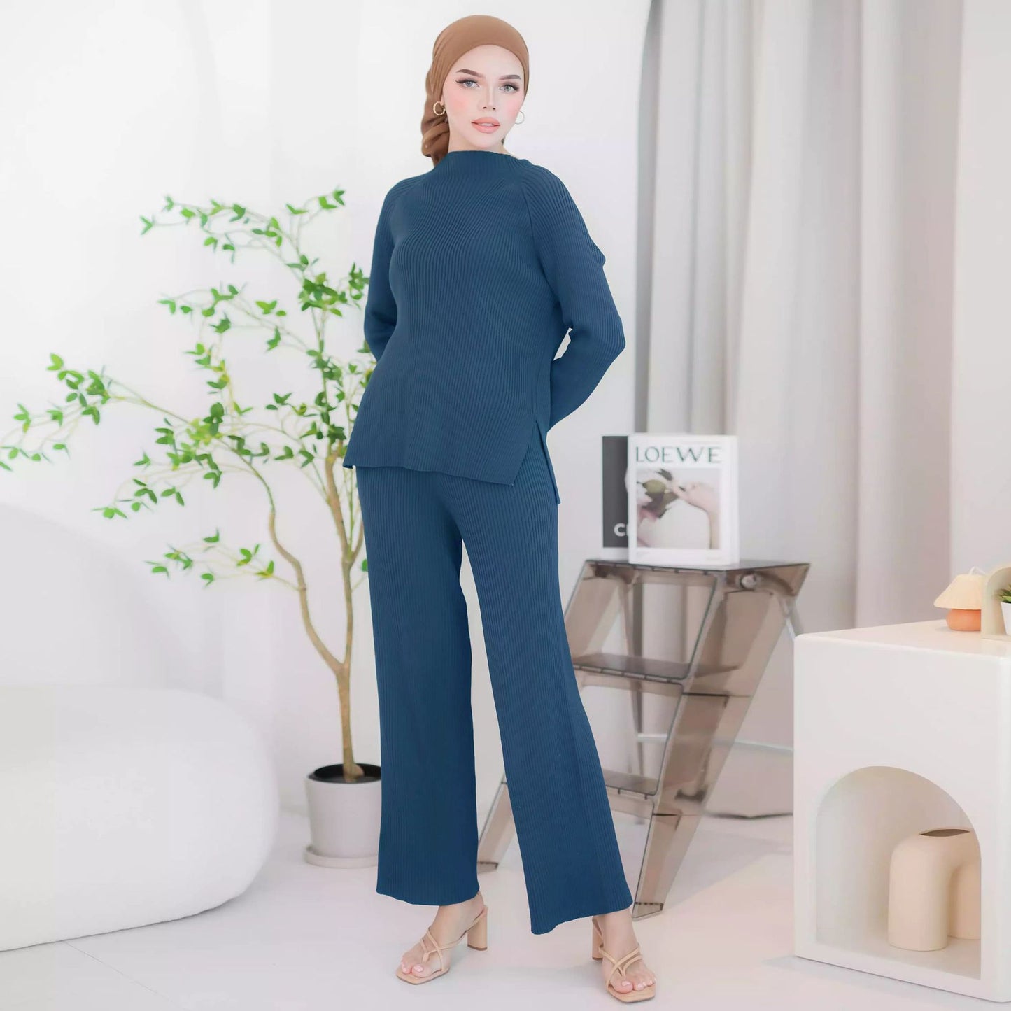US$ 68.99 - Women's Stylish Round Neck Two Piece Casual Warm Knit Wear Suit  Sets - m.tangdress.com