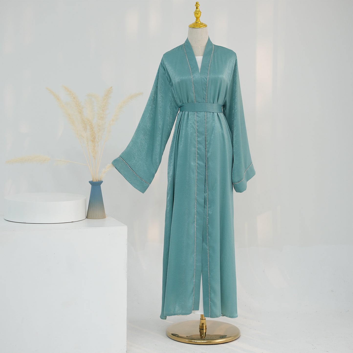 Everyday Solid Color Trimmed Robe