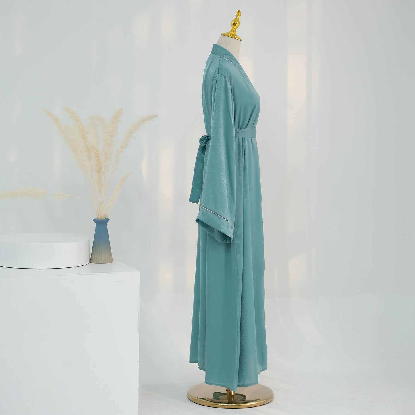 Everyday Solid Color Trimmed Robe