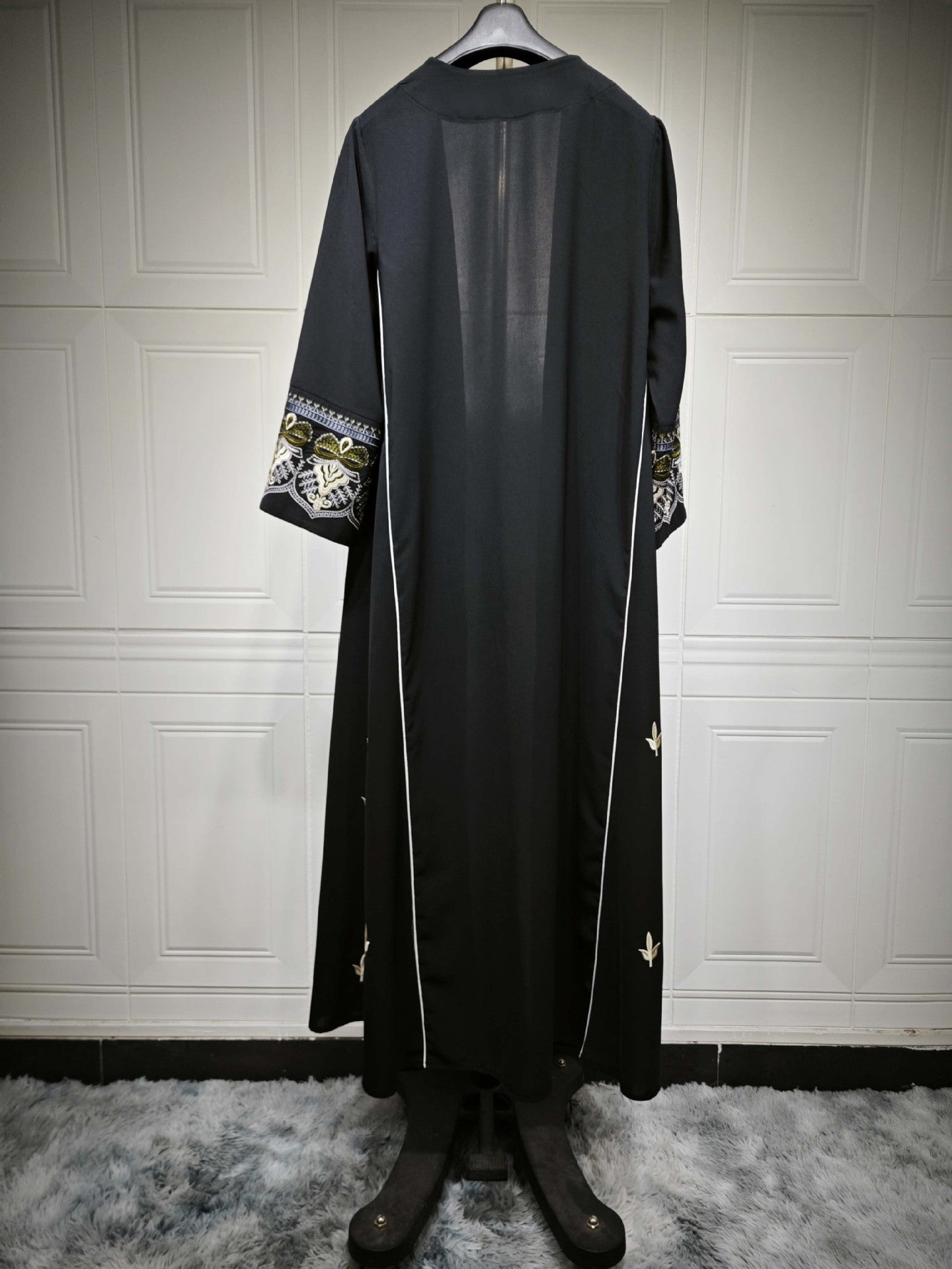 Fashion Embroidery Abaya Black Robe