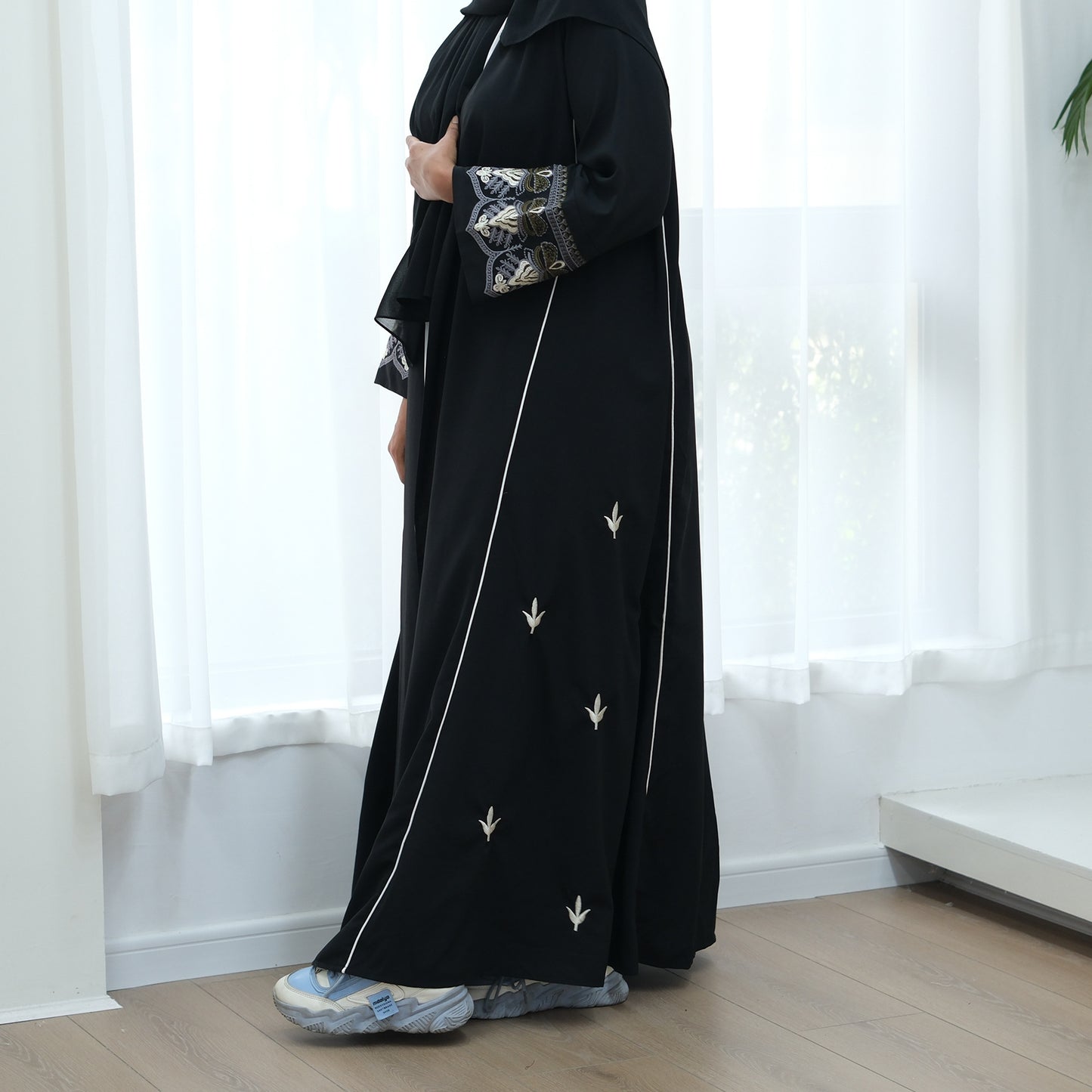 Dubai Party Beautifully Embroidered Robe Dress