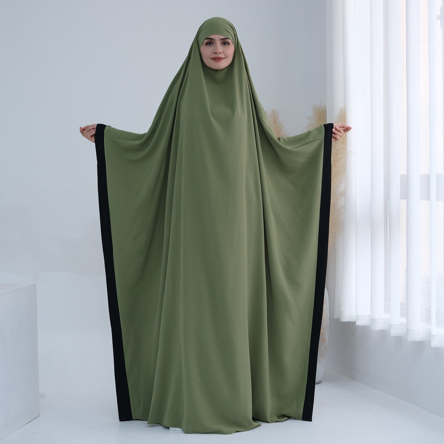 Women's Color-block Trimmed Modest Hijab Dress