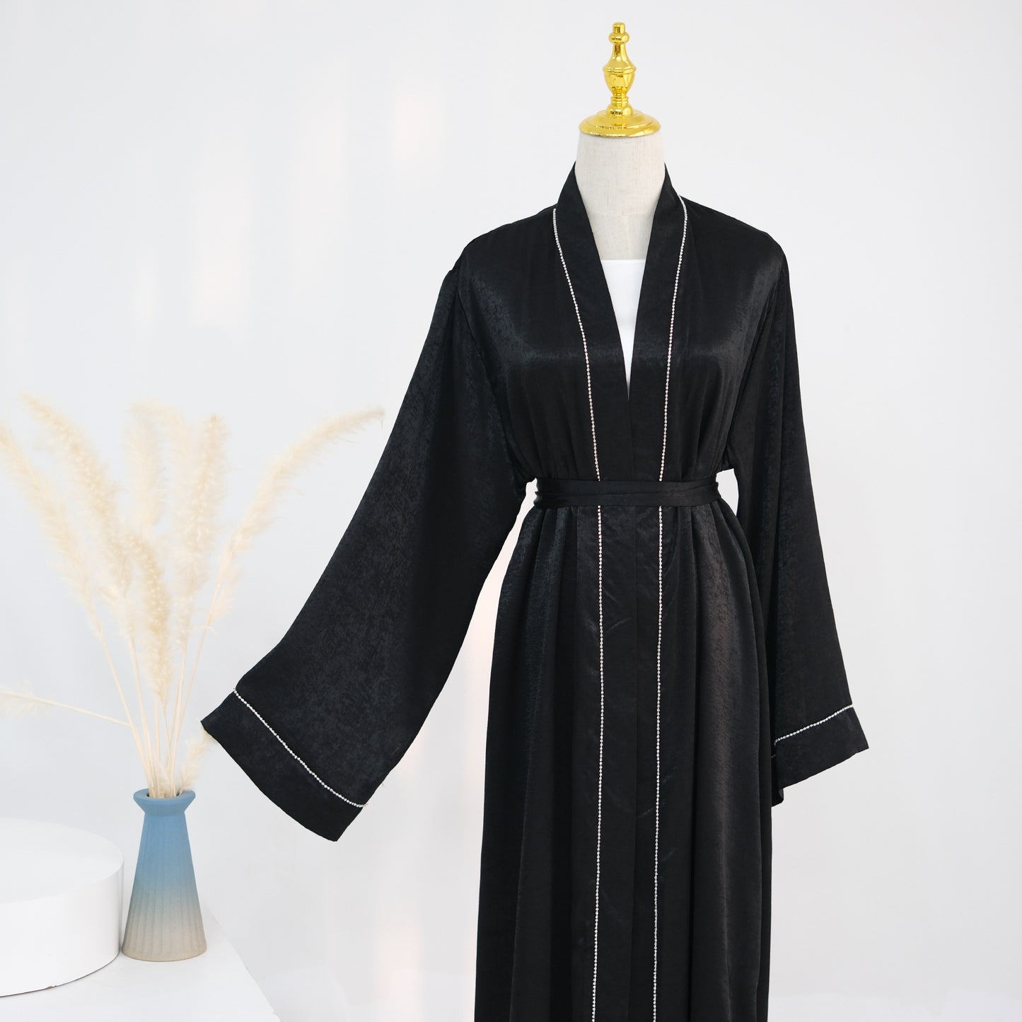 Everyday Solid Color Trimmed Robe