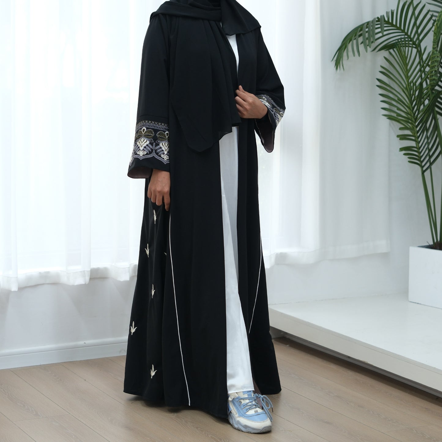 Dubai Party Beautifully Embroidered Robe Dress