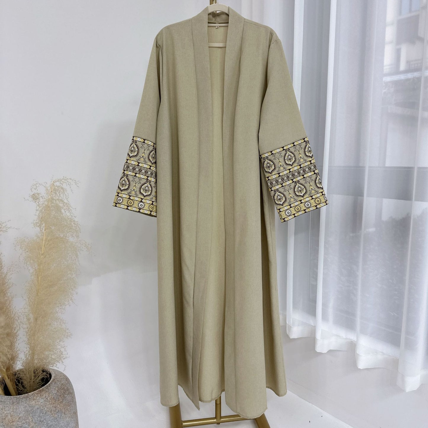 Women's Embroidered Elegant Cardigan Robe