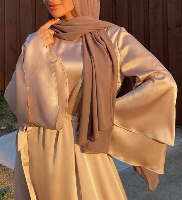 Robe Abaya unie à manches évasées et double épaisseur